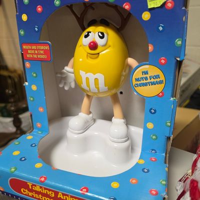 Sale Photo Thumbnail #86: M&M's Talking Animated Christmas Candy Dish (Yellow Character)