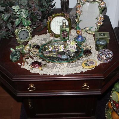 Sale Photo Thumbnail #338