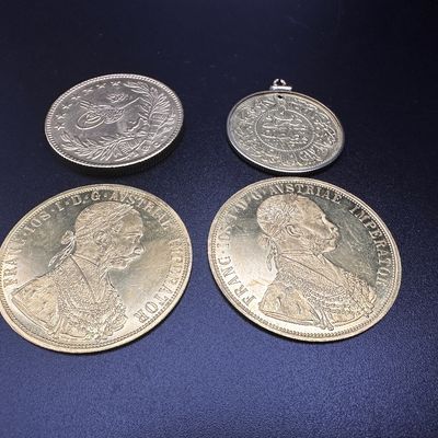 Sale Photo Thumbnail #28: Gold coins