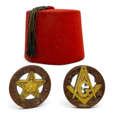 Freemason Fez & Syroco Wood Wall Plaques (Mid 20th Century)