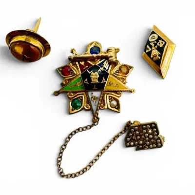 10k Gold Earring, Delta Sigma Phi Pin & Masonic Pin (9.5g Total)