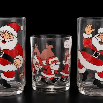 Sale Photo Thumbnail #377: Santa Claus Glass Tumbler Trio