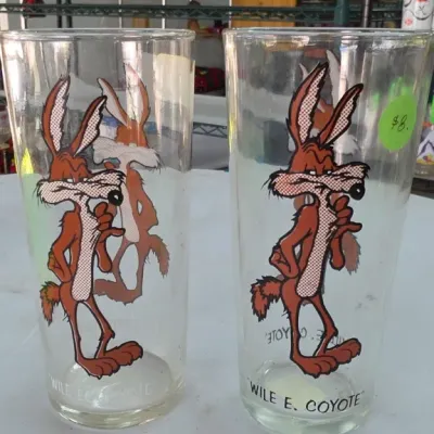Sale Photo Thumbnail #176: Pair of Wile E. Coyote Glass Tumblers