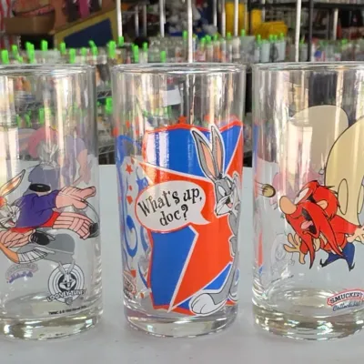 Sale Photo Thumbnail #363: Looney Tunes Smucker's Character Glasses Trio