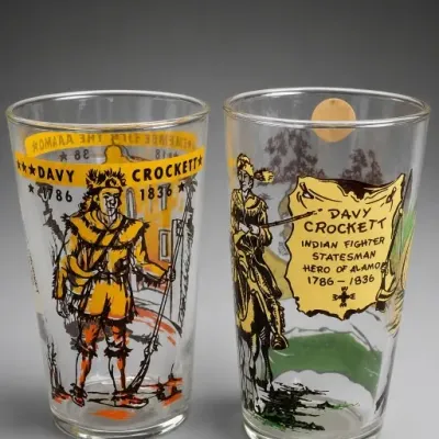Sale Photo Thumbnail #378: Davy Crockett Printed Glass Tumblers Pair