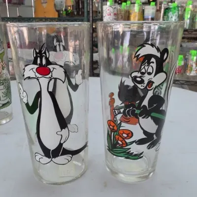 Sale Photo Thumbnail #190: Looney Tunes Character Glass Tumblers Pair