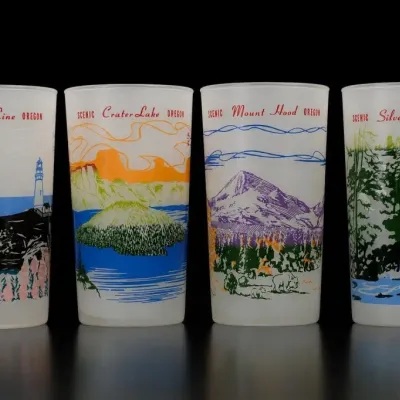 Sale Photo Thumbnail #129: Scenic Oregon Souvenir Glass Tumbler Set
