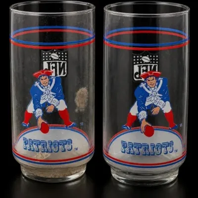 Sale Photo Thumbnail #52: Pair of NFL Patriots Glass Tumblers