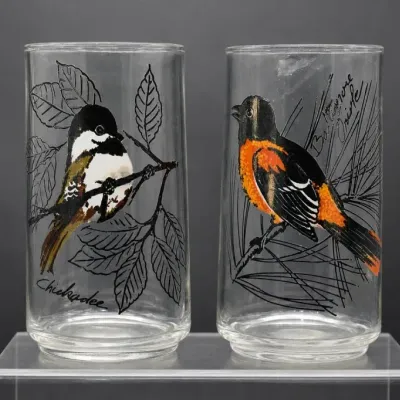 Sale Photo Thumbnail #217: Pair of Glass Tumblers With Bird Designs