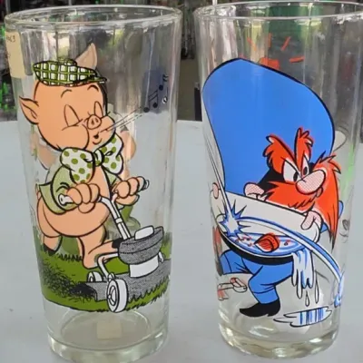 Sale Photo Thumbnail #322: Looney Tunes Character Glass Tumblers Pair