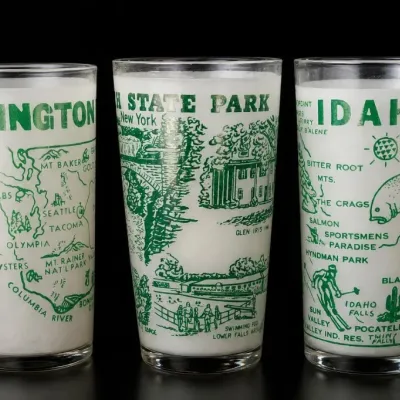 Sale Photo Thumbnail #296: Assorted State Souvenir Glass Tumblers With Green Graphics