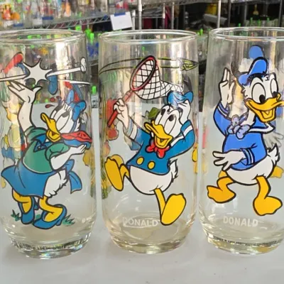 Sale Photo Thumbnail #389: Donald Duck Character Glasses Trio
