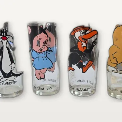 Sale Photo Thumbnail #5: Looney Tunes Character Glasses Group