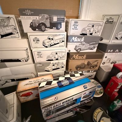 Sale Photo Thumbnail #433
