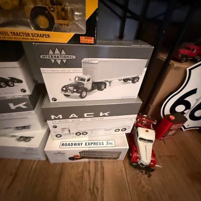 Sale Photo Thumbnail #442