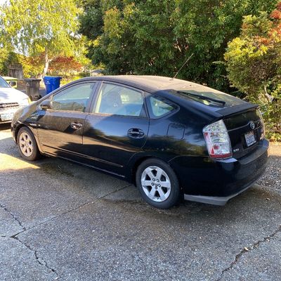 This is a 2009 Toyota Prius Hybrid that I'll be selling for super cheap! It has been sitting in the driveway for several years,...