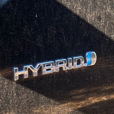 This is a 2009 Toyota Prius Hybrid that I'll be selling for super cheap! It has been sitting in the driveway for several years,...