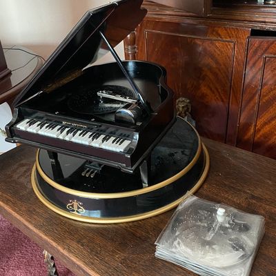 Piano Symphonique Grand Piano Music Box by Mr Christmas Vintage