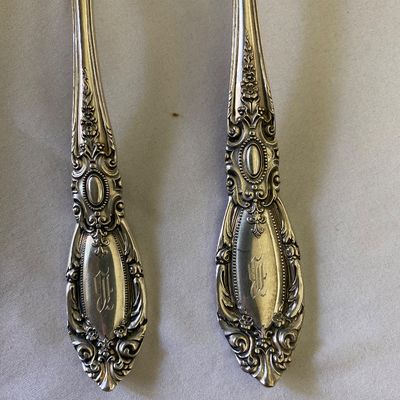 antique King Richard by Towle heavy sterling silver flatware set
