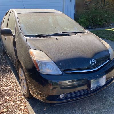 This is a 2009 Toyota Prius Hybrid that I'll be selling for super cheap! It has been sitting in the driveway for several years,...