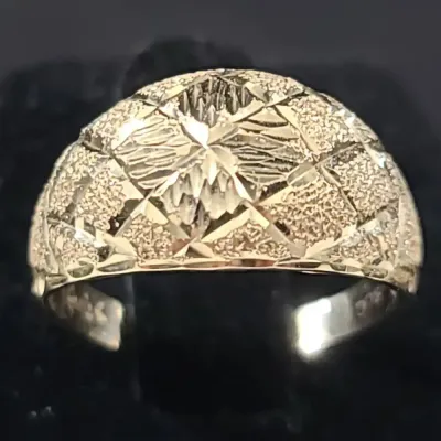 14K Gold Diamond-Cut Nugget & Starburst Dome Ring