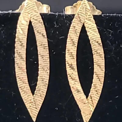 14K Gold Diamond-Cut Marquise Drop Earrings
