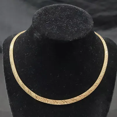 10K Gold Textured Collar Necklace
