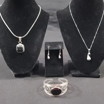 .925 Black & White Jewelry 