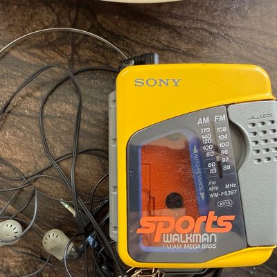 Sale Photo Thumbnail #31: Sony Walkman