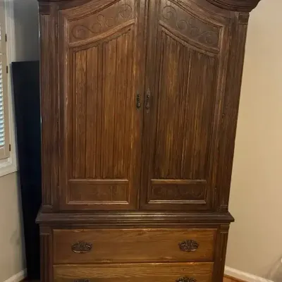 Ethan Allen Oak Armoire with Dovetail Drawers