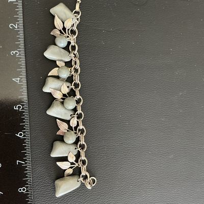 Sale Photo Thumbnail #115: Beautiful Vintage Faux Beaded Bracelet 
Please see attached pictures