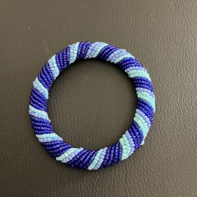 Sale Photo Thumbnail #194: Nice Beaded Fashion Bracelet 
Please see attached pictures