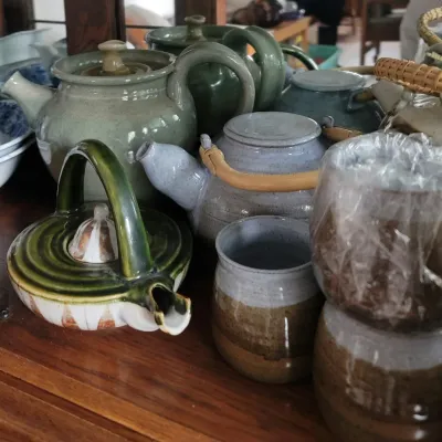 Sale Photo Thumbnail #10: Studio Pottery & Glassware