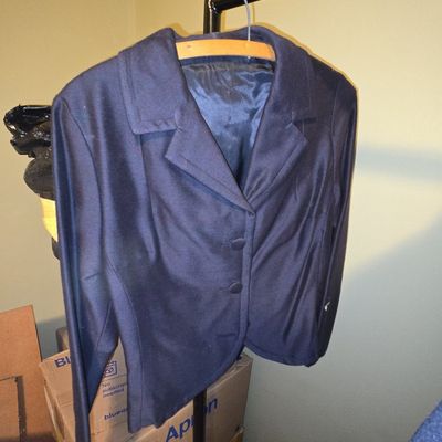 Sale Photo Thumbnail #495: Vintage Alfred Dunner Navy Blue Blazer