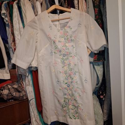 Sale Photo Thumbnail #575: Vintage 1960s White Linen Floral Embroidered Sheath Dress