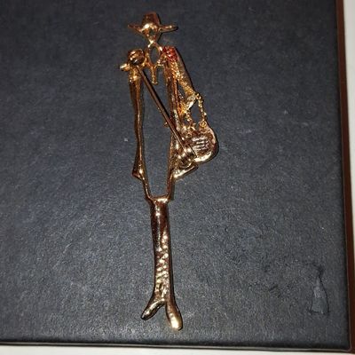 Sale Photo Thumbnail #550: Vintage AJC Fashion Model Brooch