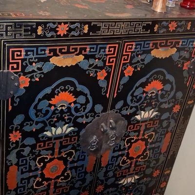 Sale Photo Thumbnail #82: Vintage Chinese Export Black Lacquer Cabinet with Polychrome Floral Motifs
