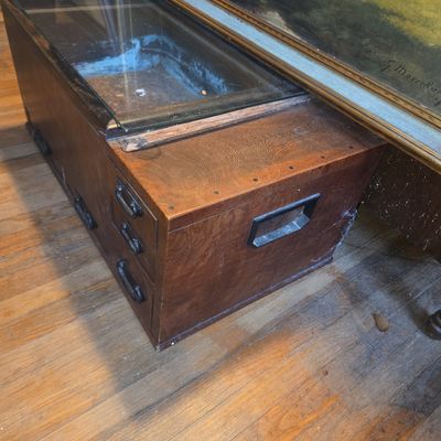 Sale Photo Thumbnail #96: Japanese Hibachi Plant Display Chest