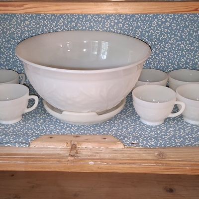 Sale Photo Thumbnail #578: Anchor Hocking Sandwich Pattern Milk Glass Punch Bowl Set