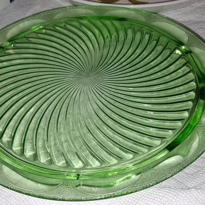 Sale Photo Thumbnail #882: Anchor Hocking "Swirl" Uranium Glass Cake Plate