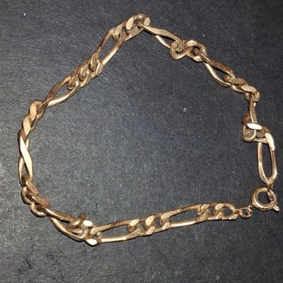 Sale Photo Thumbnail #16: 14k Yellow Gold Figaro Link Bracelet