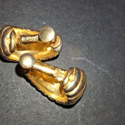 Sale Photo Thumbnail #804: Monet Gold-Tone Ribbed Hoop Clip-On Earrings