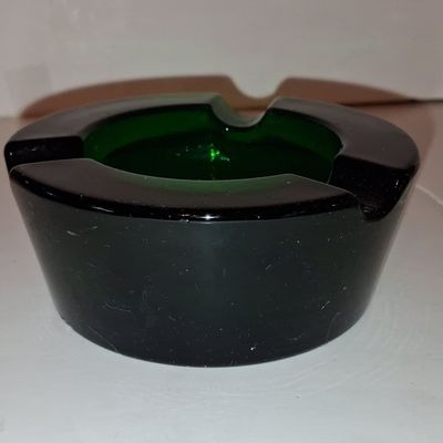 Sale Photo Thumbnail #974: Mid-Century Modern Emerald Green Glass Ashtray