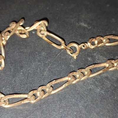 Sale Photo Thumbnail #17: 14k Yellow Gold Figaro Link Bracelet