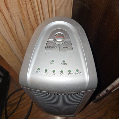 Sale Photo Thumbnail #779: Lasko Ceramic Tower Heater