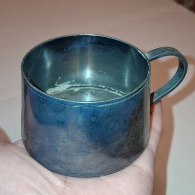Sale Photo Thumbnail #1002: Vintage Silver Plate Child's Cup - Oneida Community Tudor Plate