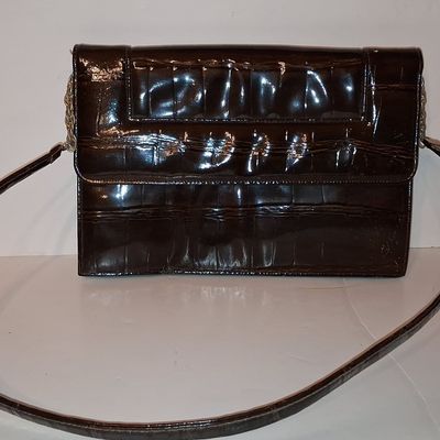 Sale Photo Thumbnail #150: Vintage Fendi Croc-Embossed Patent Leather Shoulder Bag