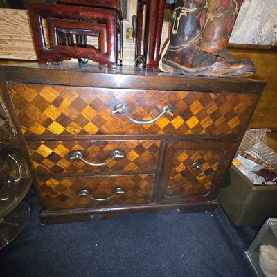Sale Photo Thumbnail #217: Victorian Miniature Parquetry Jewelry Box