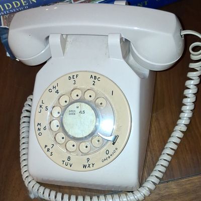Sale Photo Thumbnail #719: Western Electric Model 500 Rotary Telephone