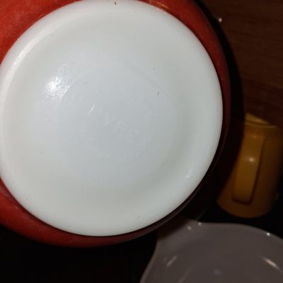 Sale Photo Thumbnail #757: Pyrex Primary Color Mixing Bowl (Orange/Red) - Friendship or Poppy Pattern